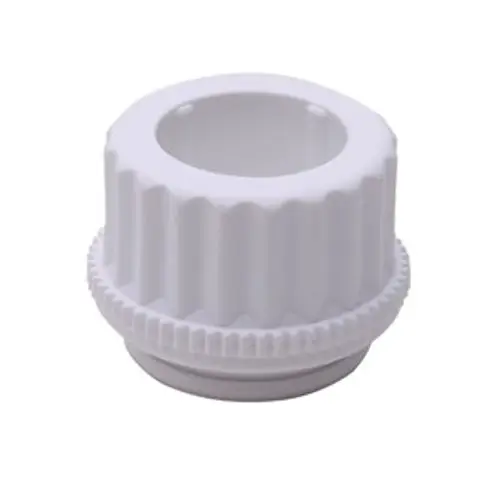 Weißer Ventilanschlussadapter mit gerillter Oberfläche, passend für Gehäuse mit RAV-Anschluss. Herstellermarke: Danfoss.